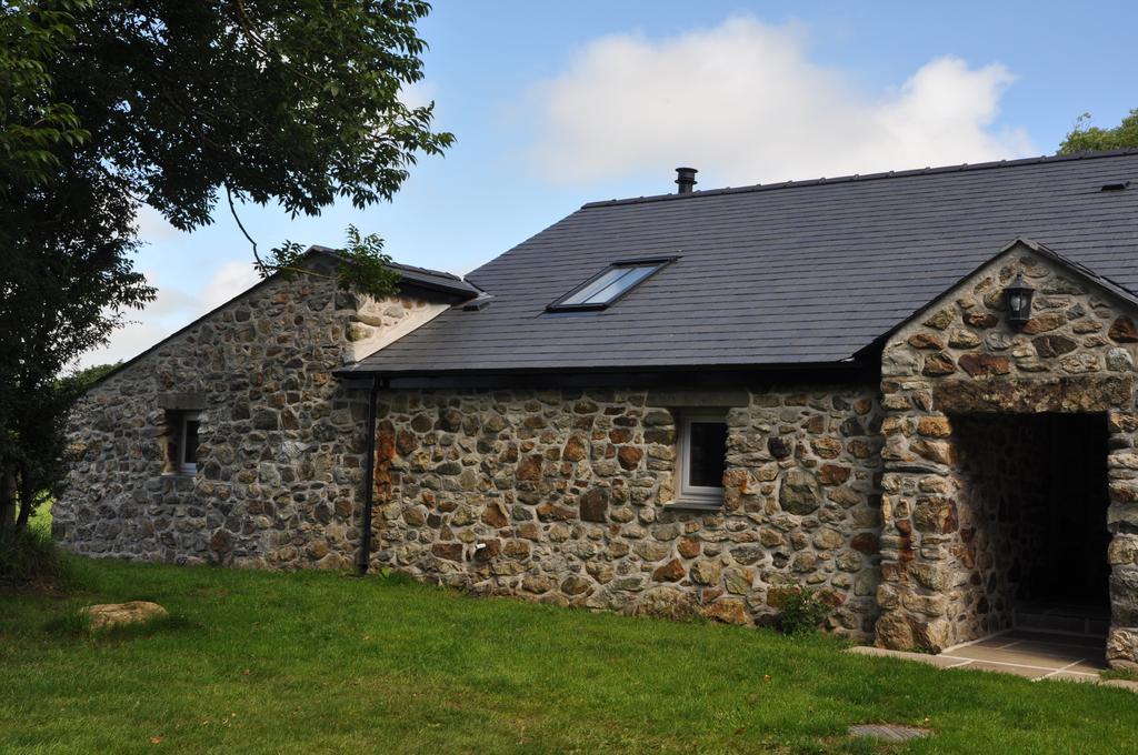 Вилла The Barn At Cae Bach Gwalchmai Экстерьер фото