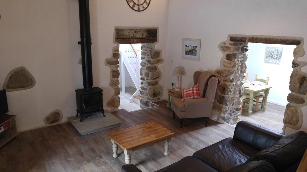 Вилла The Barn At Cae Bach Gwalchmai Экстерьер фото